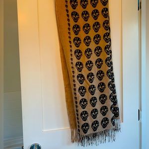 Scull scarf